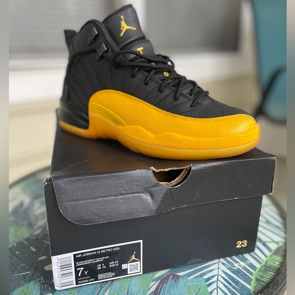 Air Jordan 12 Retro University Gold (GS)